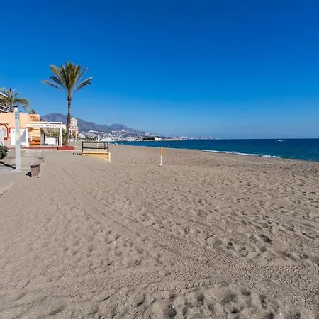 Fuengirola. Bonito Apartamento En Paseo Maritimo. Espectaculares Vistas Al Mar. Primera Linea Exterior photo